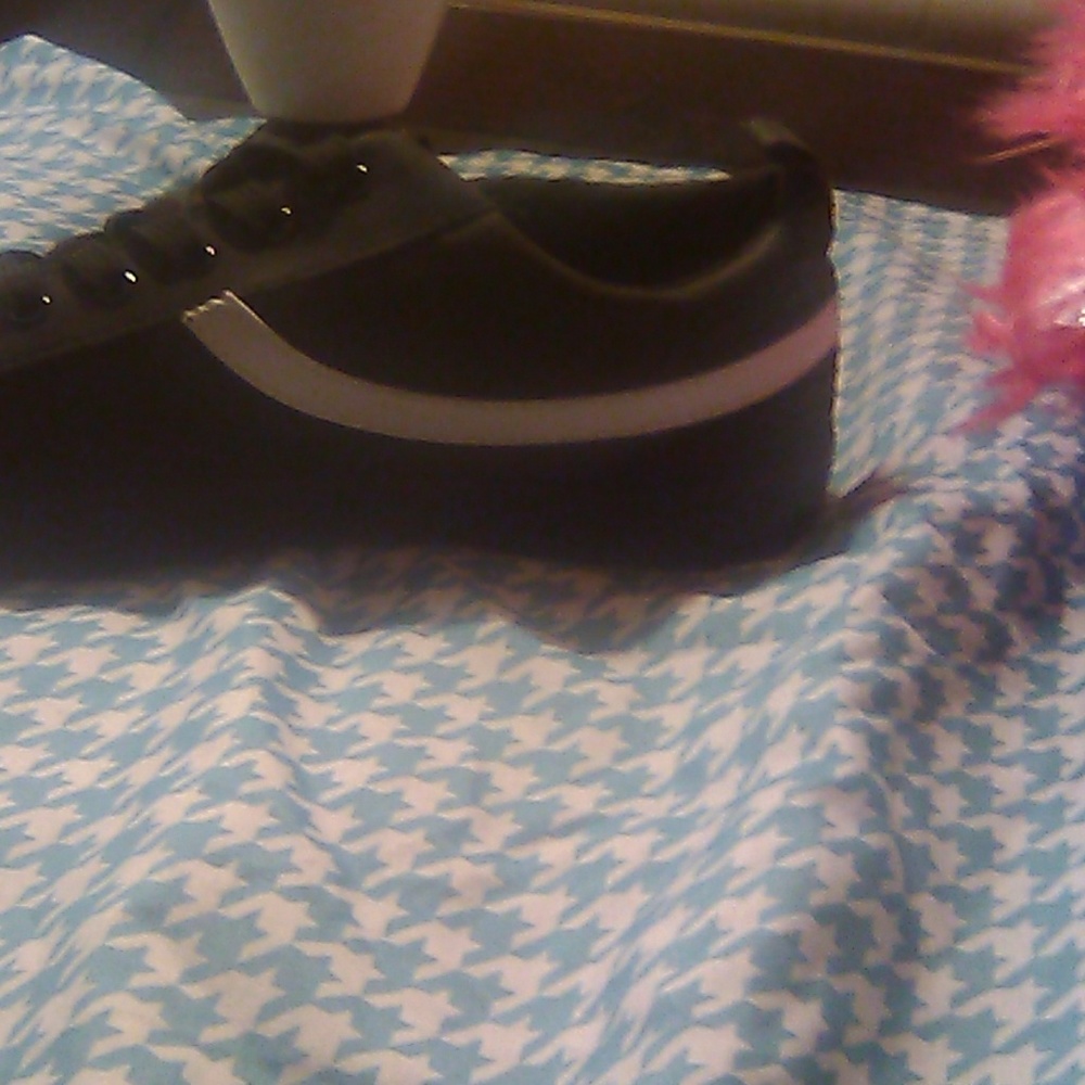 Shoes - Picture 3 of 5